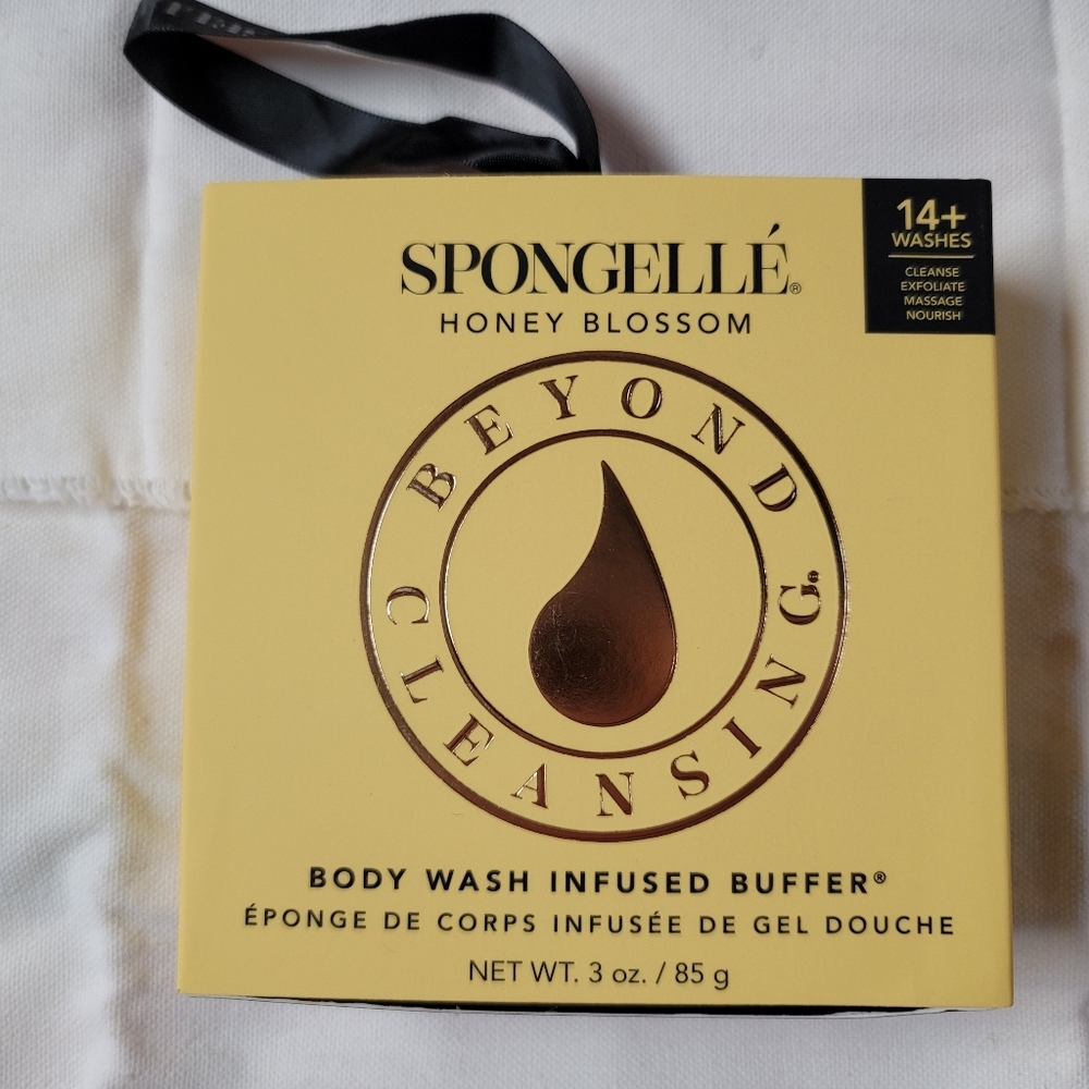 NWOT - Honey Blossom Wash Infused Body Buffer